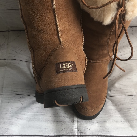 Ugg Boots - Picture 2 of 6